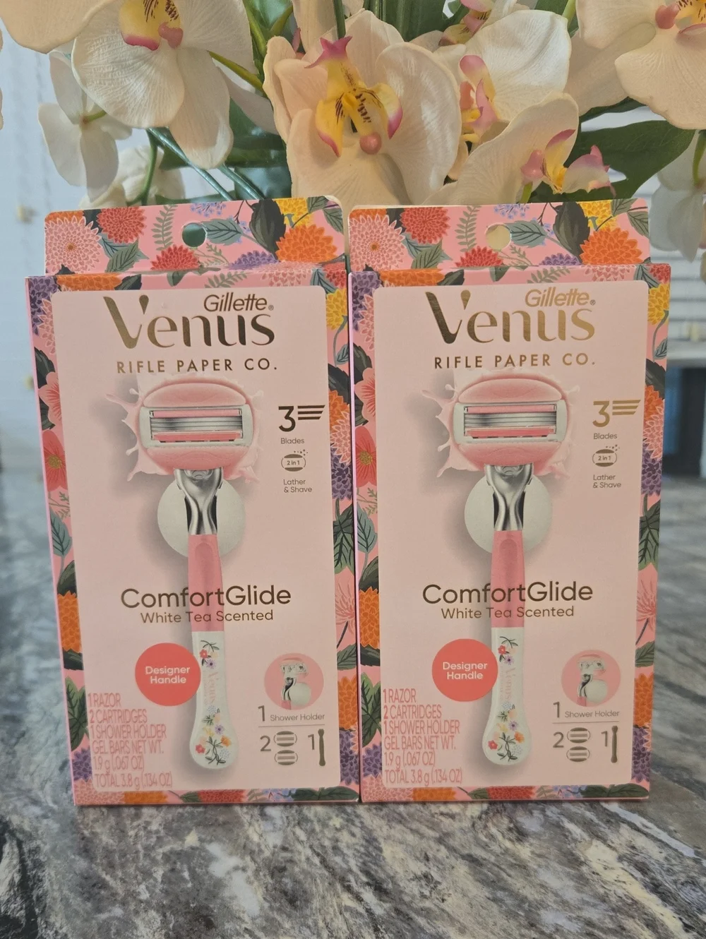Gillette Venus ComfortGlide White Tea Scented Razor - Floral Designer Handle